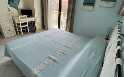 Camera Matrimoniale/Doppia con Letti Singoli con Terrazza