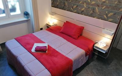 Camera Matrimoniale/Doppia con Letti Singoli con Bagno Privato