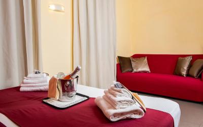 Camera Quadrupla Economy