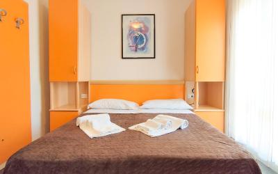 Camera Matrimoniale/Doppia con Letti Singoli