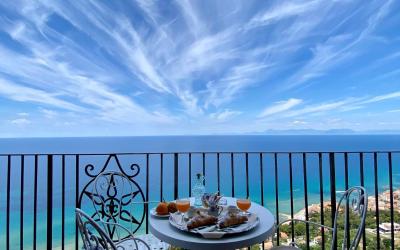 Camera Tripla con Balcone e Vista Mare 