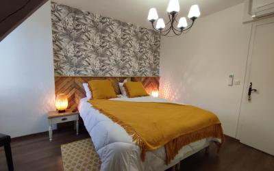 Chambre Double ou Lits Jumeaux avec Salle de Bains Privative Externe Chambre Double ou Lits Jumeaux avec Salle de Bains Privative Externe