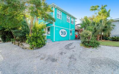 Five Bedroom Holiday Home