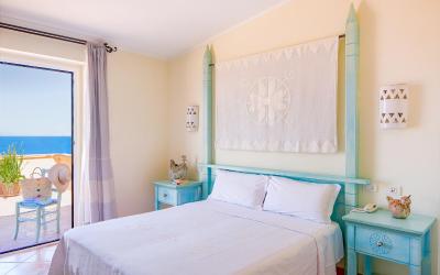 Camera Tripla con Vista Mare 