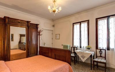 Camera Matrimoniale/Doppia con Letti Singoli con Vista