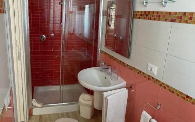 Camera Matrimoniale/Doppia con Letti Singoli con Bagno Privato