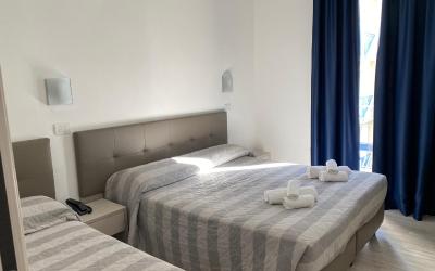 Camera Tripla Comfort