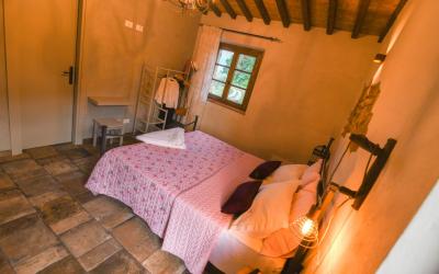 Camera Matrimoniale con Vista Giardino