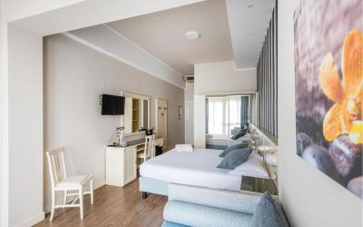 Camera Tripla Comfort