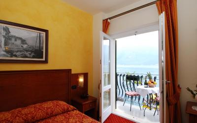 Camera Matrimoniale/Doppia con Letti Singoli con Balcone 