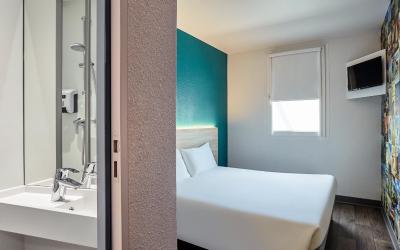 Chambre Cabrio avec Salle de Bains Privative Chambre Cabrio avec Salle de Bains Privative
