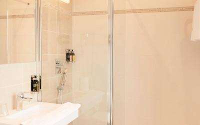Chambre Double Confort avec Balcon - Vue Directe sur Mer