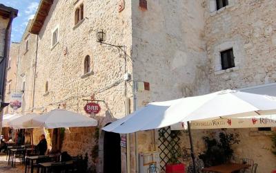 Camera Matrimoniale con Vista Montagna