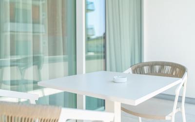 Camera Matrimoniale con Balcone e Vista Mare