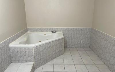 King Suite with Spa Bath
