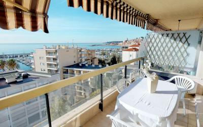 Appartement (4 Adultes) Appartement (4 Adultes)