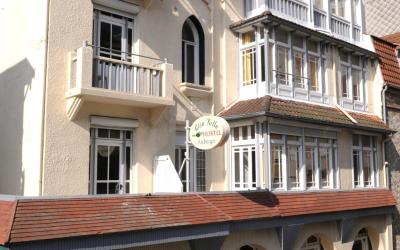 Chambre Double ou Lits Jumeaux avec Douche Chambre Double ou Lits Jumeaux avec Douche