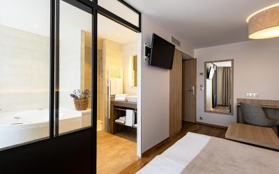 Hu00f4tel Principal u2013 Chambre Double avec Baignoire Spa Hu00f4tel Principal u2013 Chambre Double avec Baignoire Spa