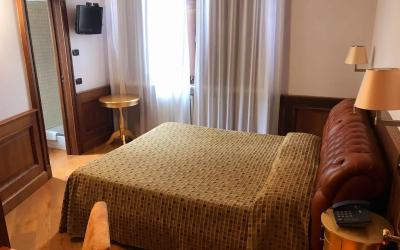 Camera Matrimoniale/Doppia con Letti Singoli