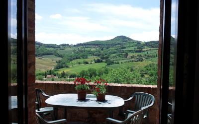 Appartamento con 2 Camere da Letto e Terrazza 