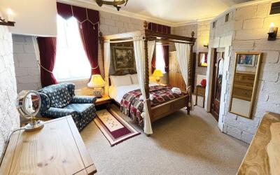 Double Room with Four Poster Bed