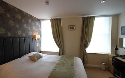 Deluxe King Room