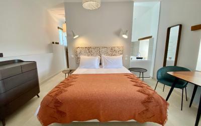 Chambre Lit King-Size avec Baignoire Spa Chambre Lit King-Size avec Baignoire Spa