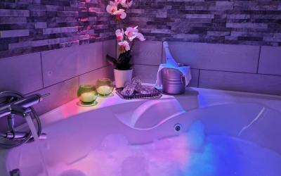 Camera Matrimoniale con Vasca Idromassaggio