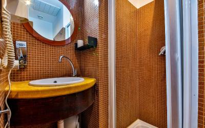 Ampia Camera Matrimoniale