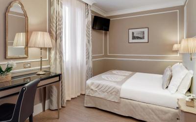 Camera Classic Matrimoniale/Doppia con Letti Singoli 