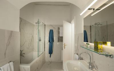 Camera Matrimoniale Deluxe con Vasca