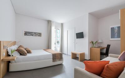 Junior Suite con Balcone e Vista Piazza Junior Suite con Balcone e Vista Piazza