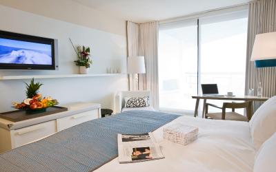 Chambre Classique avec Terrasse - Vue Partielle sur Mer
