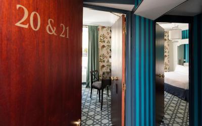 Deux Chambres Doubles Communicantes avec Baignoire