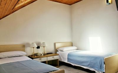 Camera Matrimoniale/Doppia con Letti Singoli