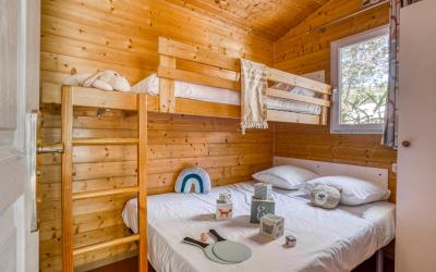 Chalet Genu00eat Confort Plus 2u00a0Chambresu00a0-u00a05u00a0Personnes Chalet Genu00eat Confort Plus 2u00a0Chambresu00a0-u00a05u00a0Personnes