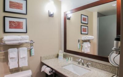 Executive King Suite - Non-Smoking