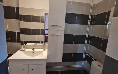 Chambre Familiale avec Salle de Bains