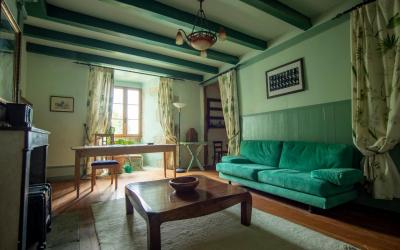 Chambre Lit Queen-Size - Vue sur Piscine Chambre Lit Queen-Size - Vue sur Piscine