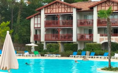 Appartement - Vue sur Piscine 