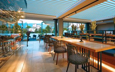 Camera Deluxe Matrimoniale/Doppia con Letti Singoli con Terrazza e Vista Mare