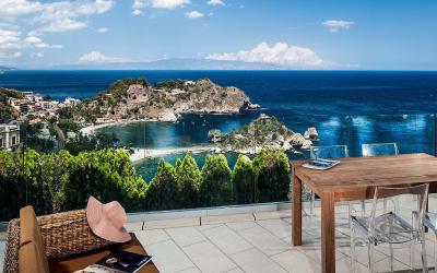 Appartamento con 2 Camere da Letto, Terrazza e Vista Mare - Piano Terra