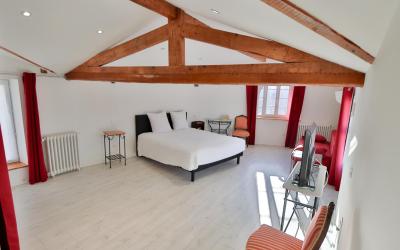 Chambre Deluxe (2 Adultes + 1 Enfant)