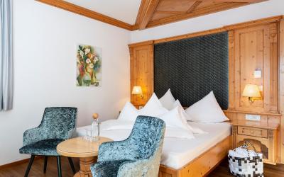 Camera Matrimoniale con Vista Montagna