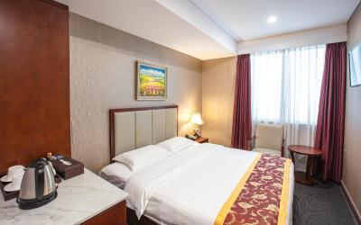 Deluxe King Room