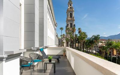 Suite con 1 Letto King-Size e Divano-Letto - Ampia Terrazza