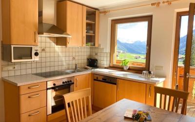 Appartamento Luxury con 2 Camere da Letto e Balcone 