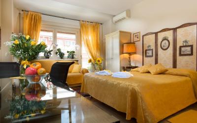 Ampia Camera Matrimoniale/Doppia con Letti Singoli con Balcone