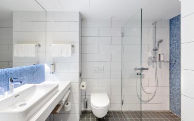 Standard Zimmer mit Queensize-Bett u2013 barrierefrei
