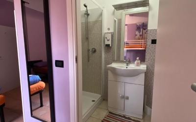 Camera Familiare con Bagno Privato